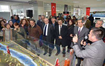 "ÇANAKKALE ZAFERİ'NE YOLCULUK" SERGİSİ AÇILDI